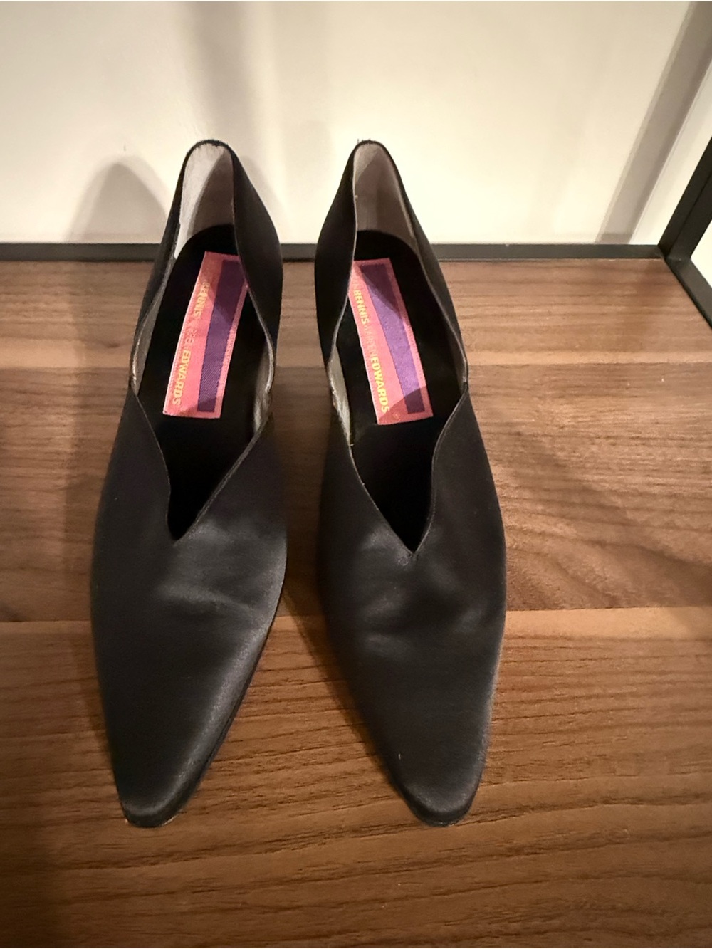 Susan Bennis/Warren Edwards Black Pointed Slip-On Vintage Shoes Made in Italy